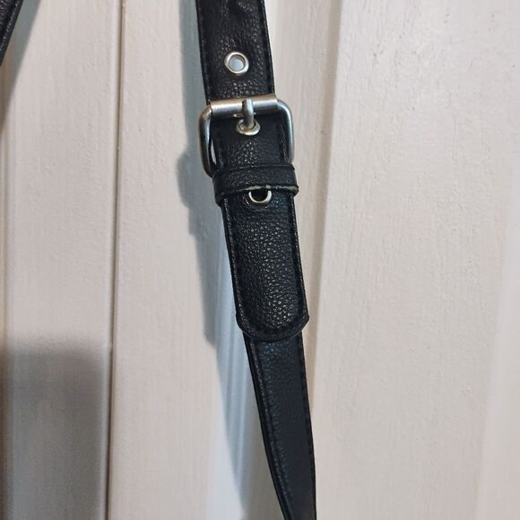 Kate Spade Black Crossbody Bag with Adjustable Strap - Picture 7 of 13